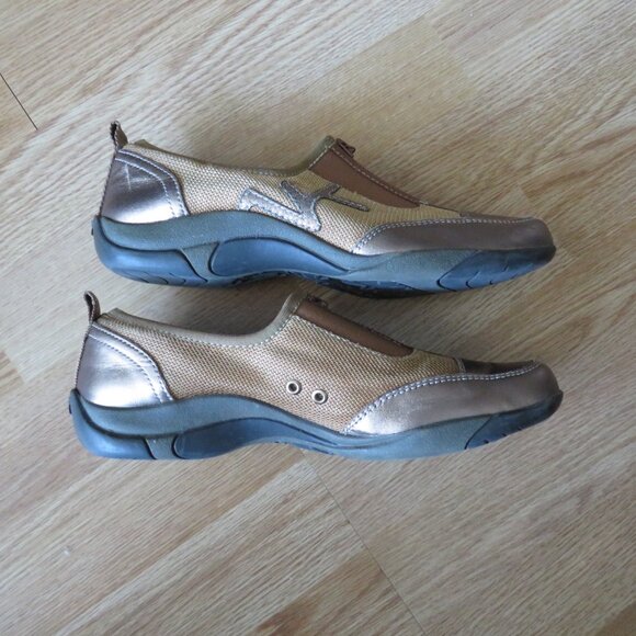 Anne Klein AK Women's Bronze Brown Fabric Front Zip Low Top Shoes Size 7.5 - Picture 8 of 12
